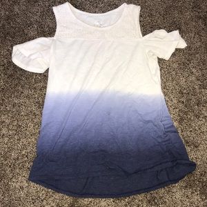 Justice shoulder showing t shirt size 14/16